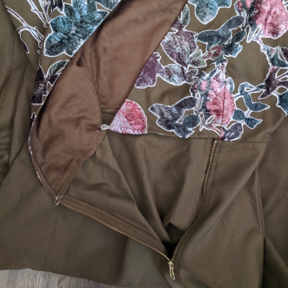 Hemant + Nandita Green Velvet Floral Midi Dress 2 - Picture 8 of 11